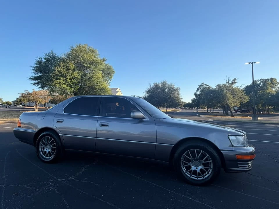 1993 Lexus LS 1st Gen - Image 6 of 20