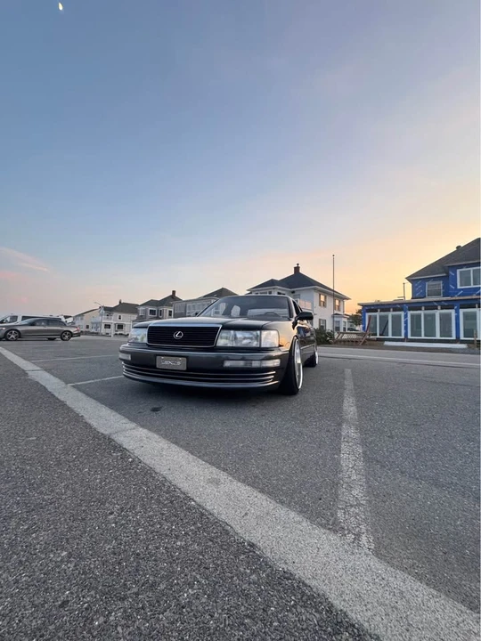 1993 Lexus LS 1st Gen - Image 7 of 9
