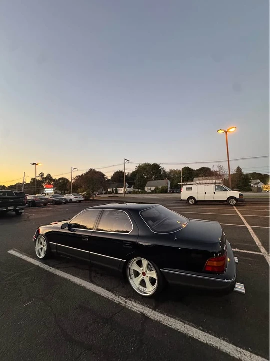 1993 Lexus LS 1st Gen - Image 3 of 9