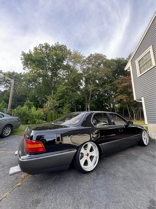 1993 Lexus LS 1st Gen - Image 4 of 9