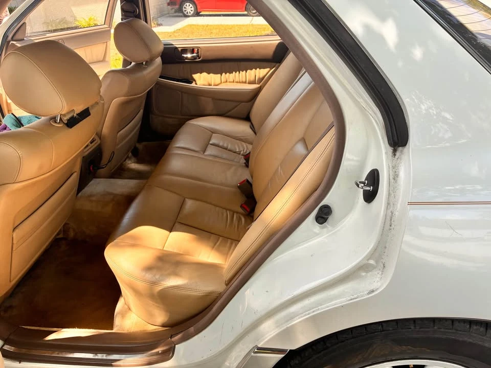 1993 Lexus LS 1st Gen - Image 8 of 12