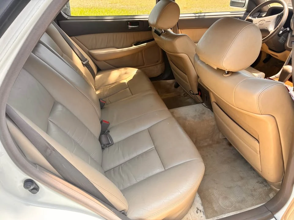 1993 Lexus LS 1st Gen - Image 9 of 12
