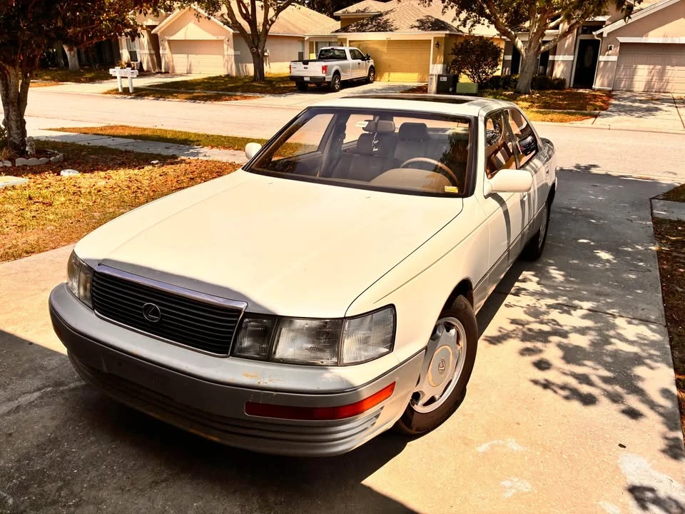 1993 Lexus LS 1st Gen - Image 3 of 12