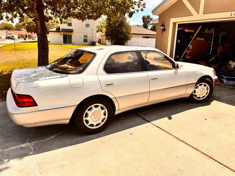 1993 Lexus LS 1st Gen - Image 6 of 12
