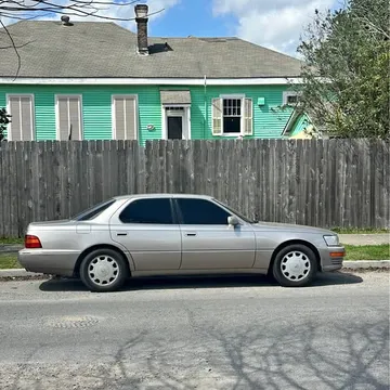 1993 Lexus LS 400