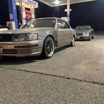 1993 Lexus LS 400 Sedan 4D
