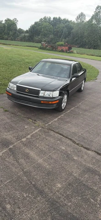 1993 Lexus LS 1st Gen - Image 2 of 20