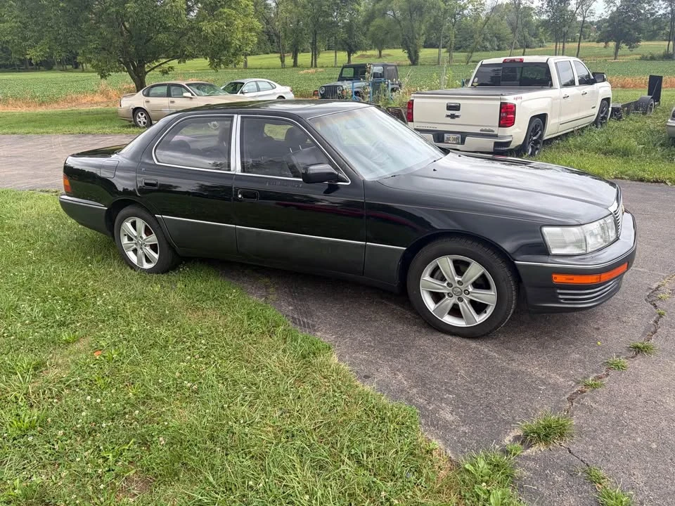 1993 Lexus LS 1st Gen - Image 11 of 20