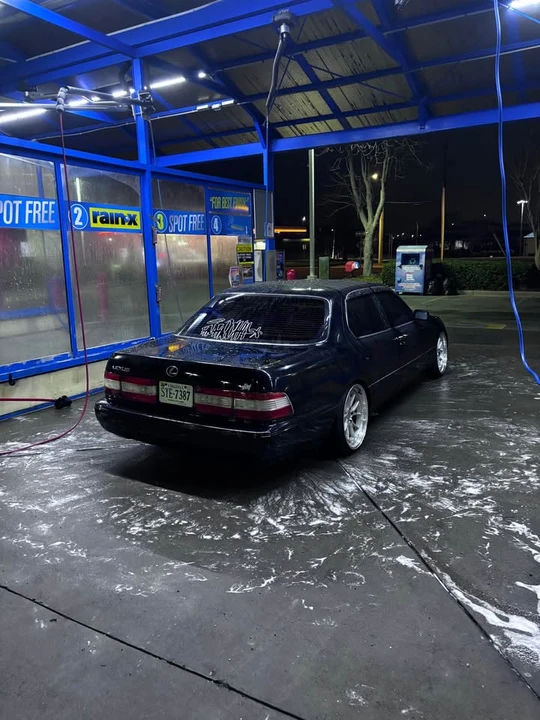 1993 Lexus LS 1st Gen - Image 2 of 4