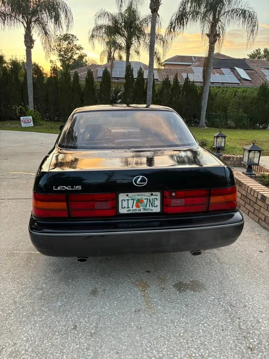 1993 Lexus LS 1st Gen - Image 8 of 9