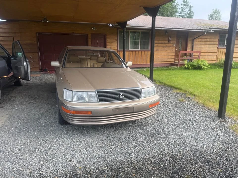 1993 Lexus LS 1st Gen - Image 4 of 5
