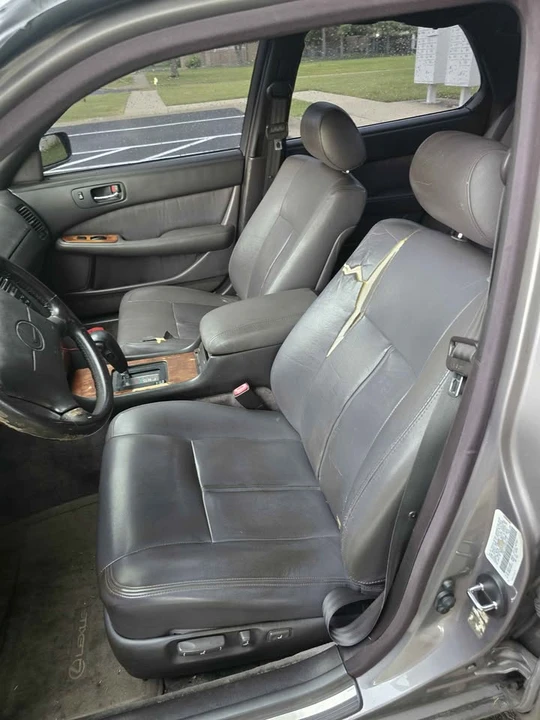 1993 Lexus LS 1st Gen - Image 8 of 13