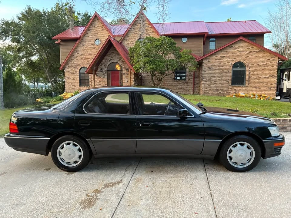 1993 Lexus LS 1st Gen - Image 4 of 9