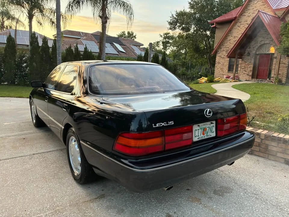 1993 Lexus LS 1st Gen - Image 7 of 9