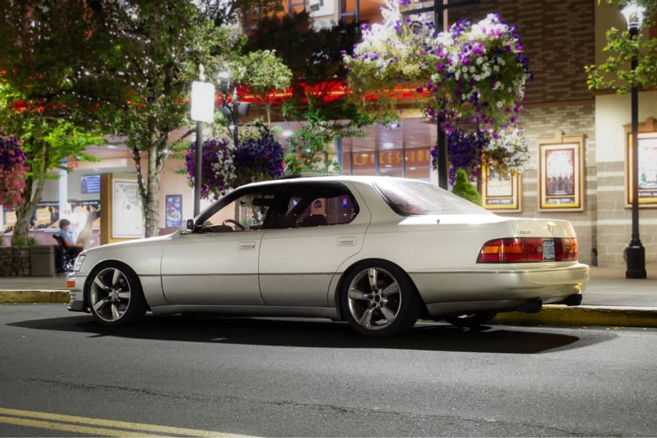 1993 Lexus LS 1st Gen - Image 2 of 4