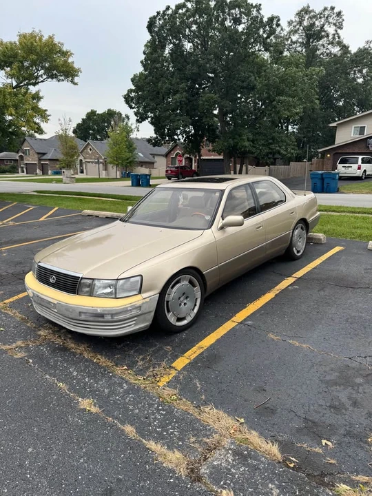 1993 Lexus LS 1st Gen - Image 2 of 10