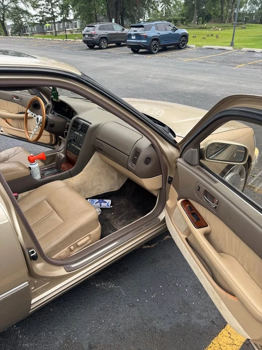 1993 Lexus LS 1st Gen - Image 5 of 10