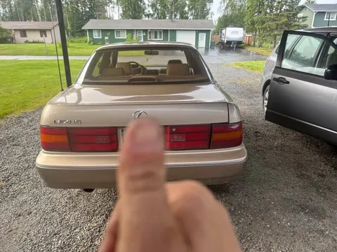 1993 Lexus LS 400 Sedan 4D