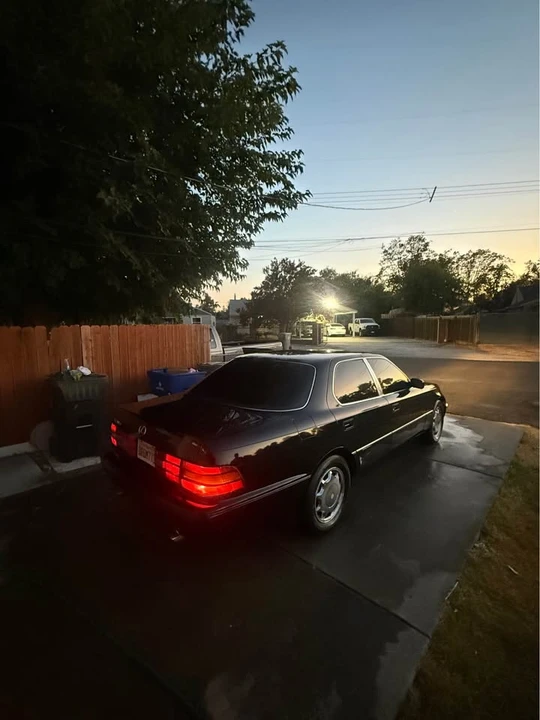 1993 Lexus LS 1st Gen - Image 2 of 2