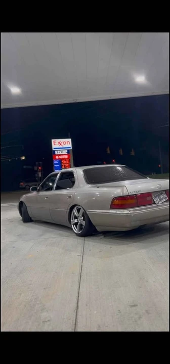 1993 Lexus LS 1st Gen - Image 2 of 7