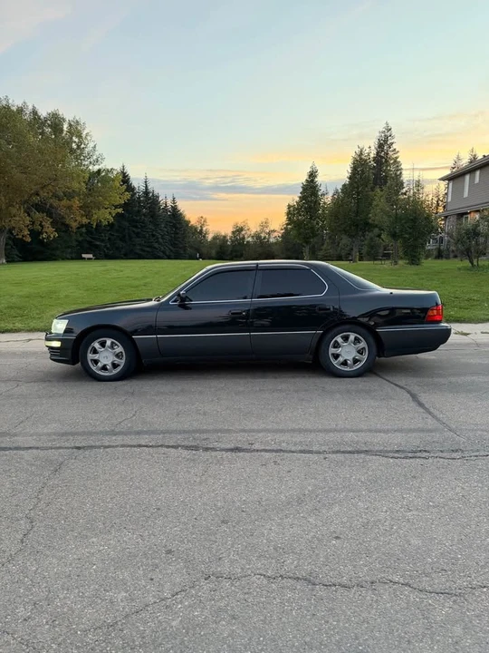 1993 Lexus LS 1st Gen - Image 2 of 10