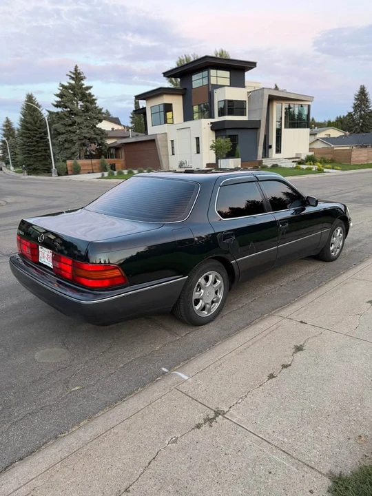 1993 Lexus LS 1st Gen - Image 9 of 10
