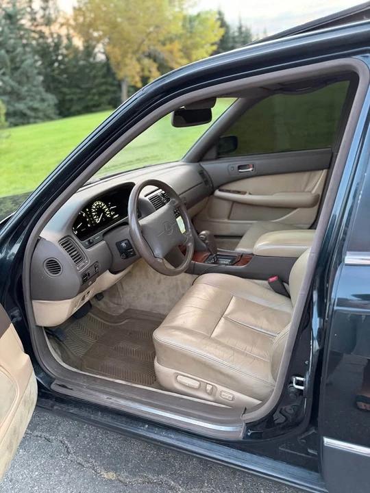 1993 Lexus LS 1st Gen - Image 4 of 10