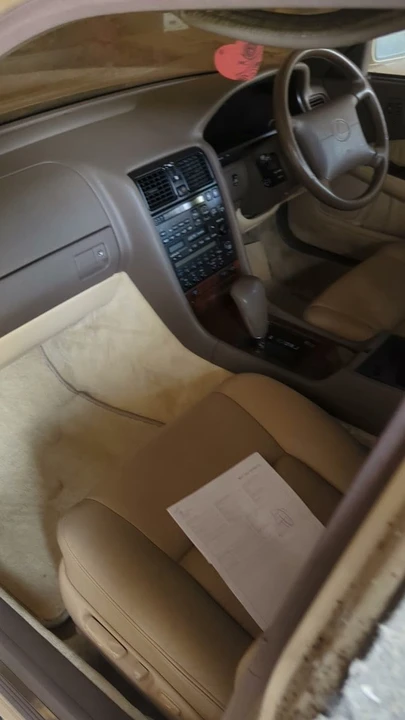 1993 Lexus LS 1st Gen - Image 20 of 30