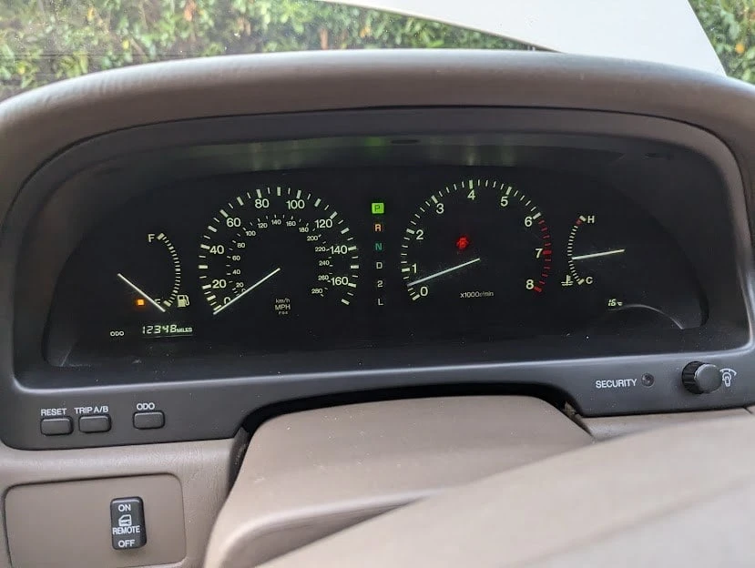 1993 Lexus LS 1st Gen - Image 17 of 30