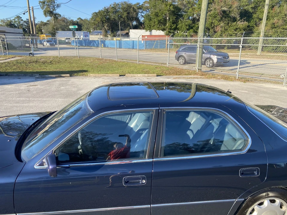 1993 Lexus LS 1st Gen - Image 16 of 31