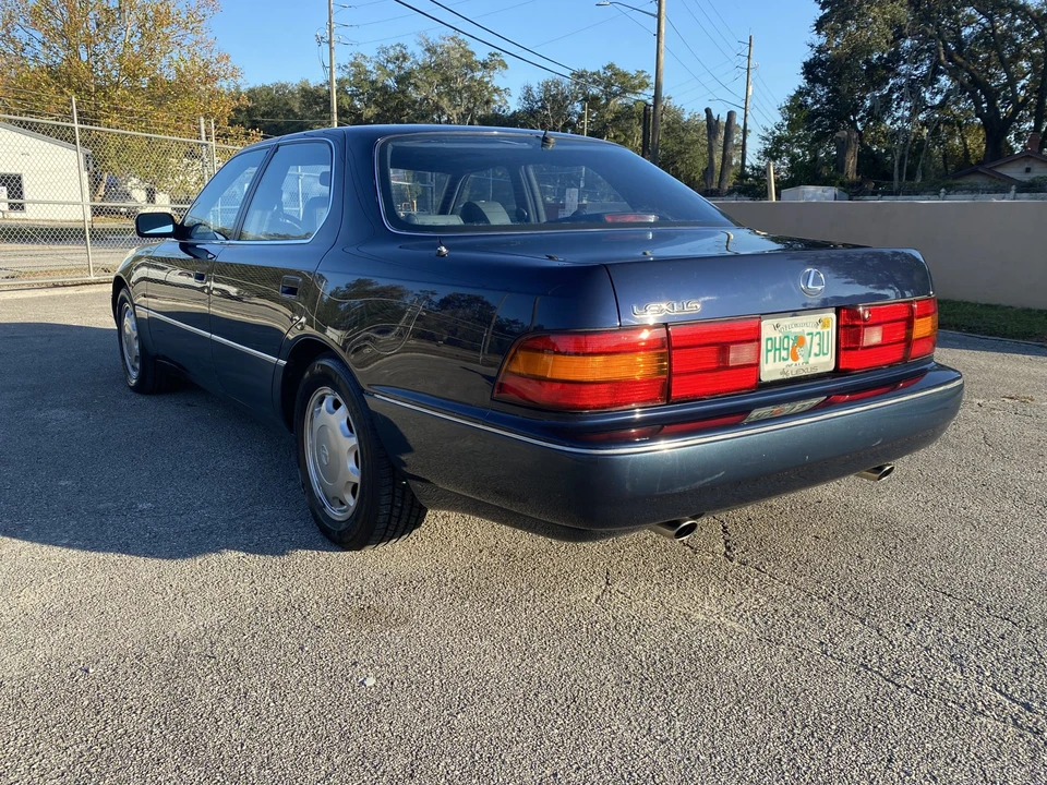 1993 Lexus LS 1st Gen - Image 11 of 31