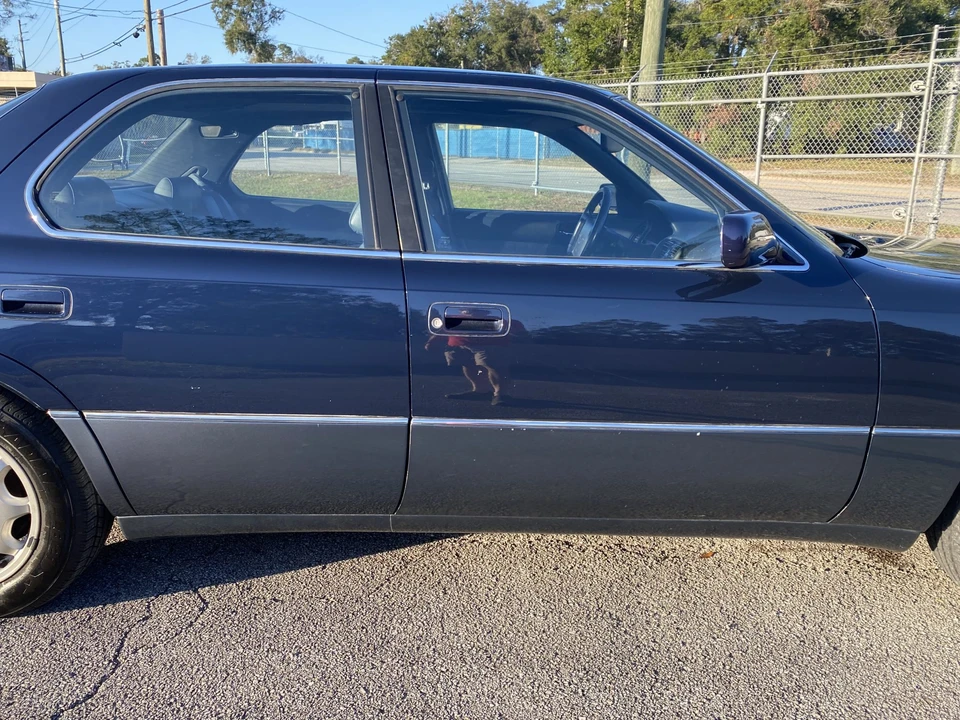 1993 Lexus LS 1st Gen - Image 20 of 31