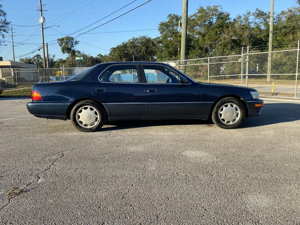 1993 Lexus LS 1st Gen - Image 7 of 31