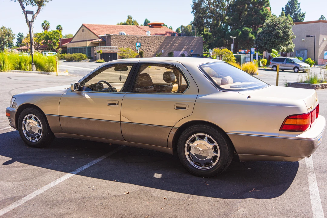 1993 Lexus LS 1st Gen - Image 4 of 28