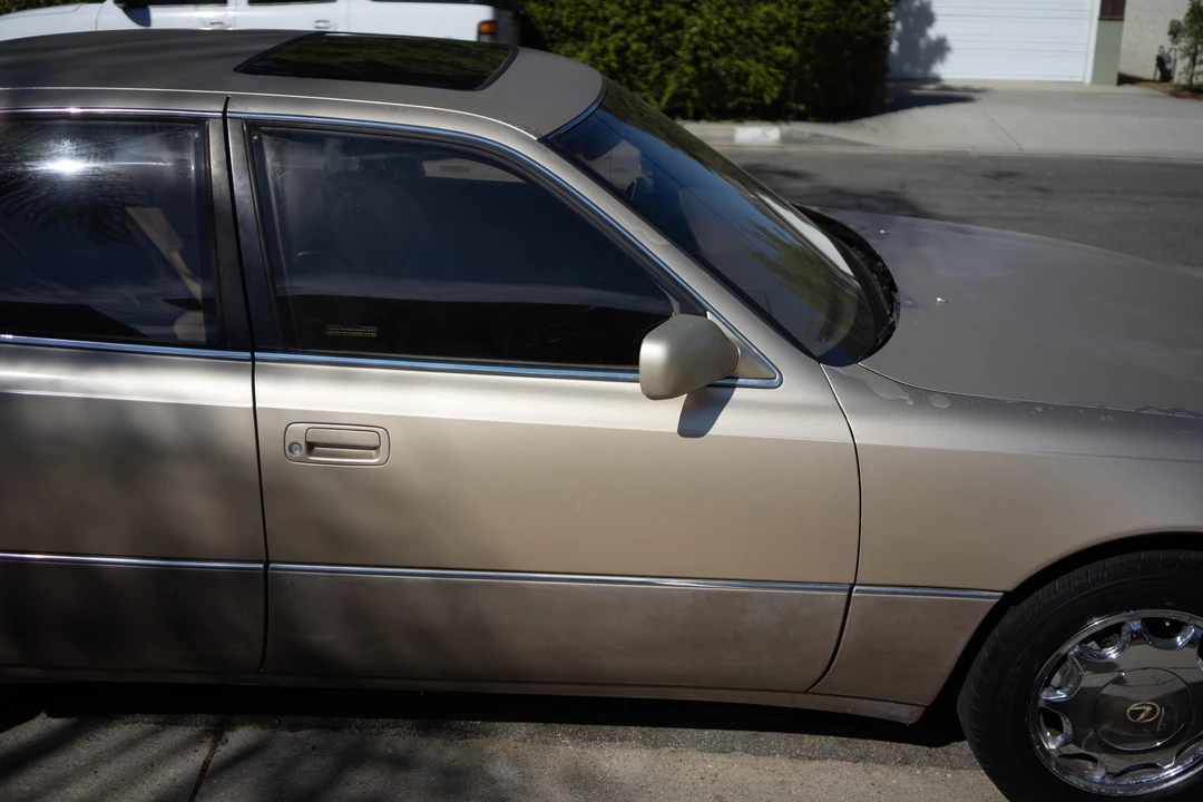 1993 Lexus LS 1st Gen - Image 20 of 28