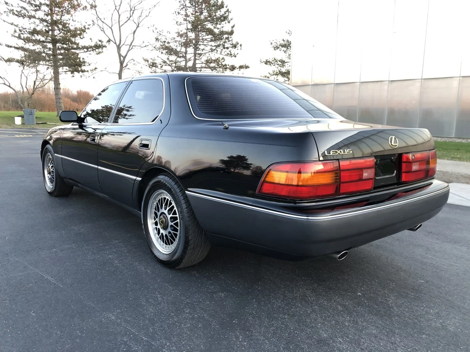1993 Lexus LS 1st Gen - Image 21 of 31