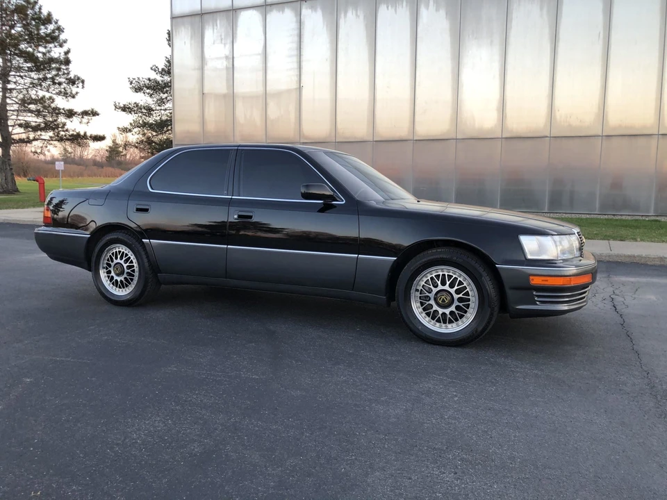 1993 Lexus LS 1st Gen - Image 2 of 31