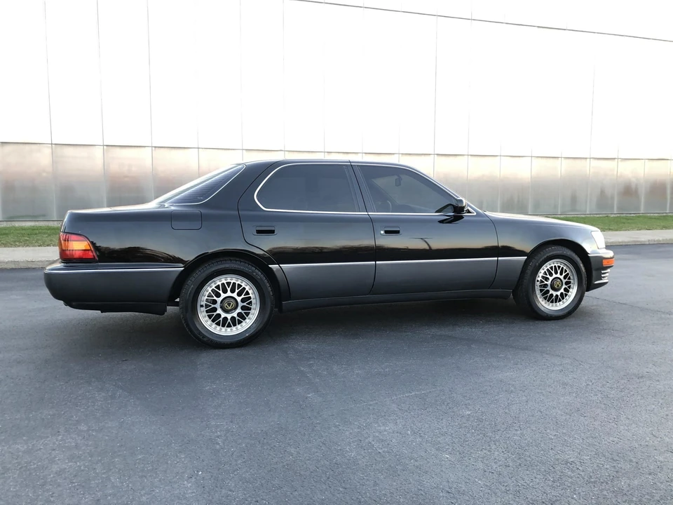 1993 Lexus LS 1st Gen - Image 30 of 31