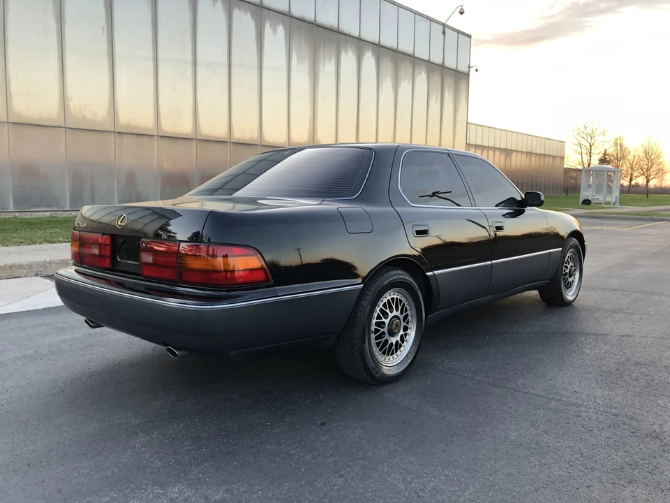 1993 Lexus LS 1st Gen - Image 27 of 31
