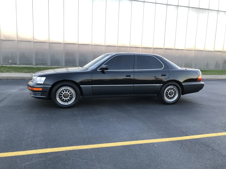1993 Lexus LS 1st Gen - Image 16 of 31