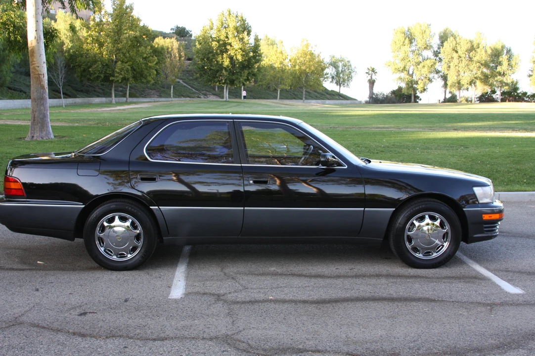 1993 Lexus LS 1st Gen - Image 4 of 31