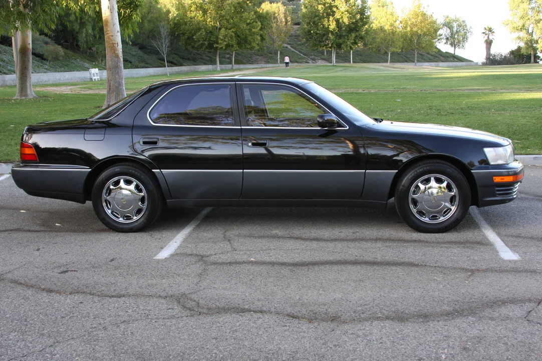 1993 Lexus LS 1st Gen - Image 3 of 31