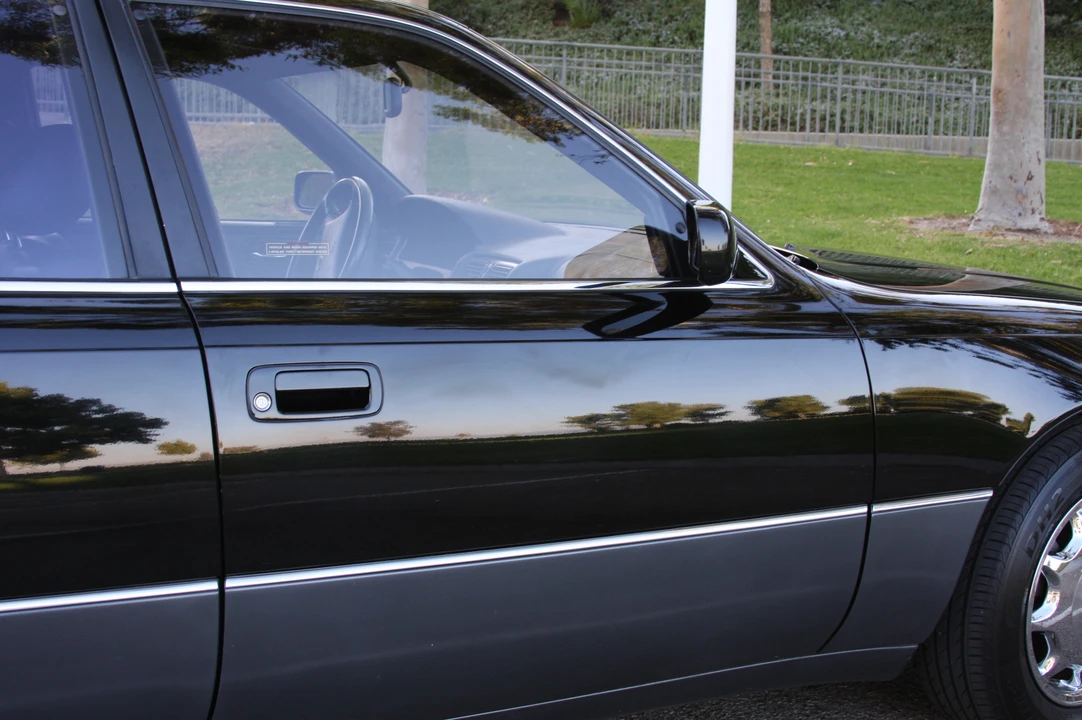 1993 Lexus LS 1st Gen - Image 16 of 31