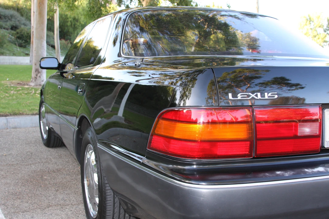 1993 Lexus LS 1st Gen - Image 12 of 31