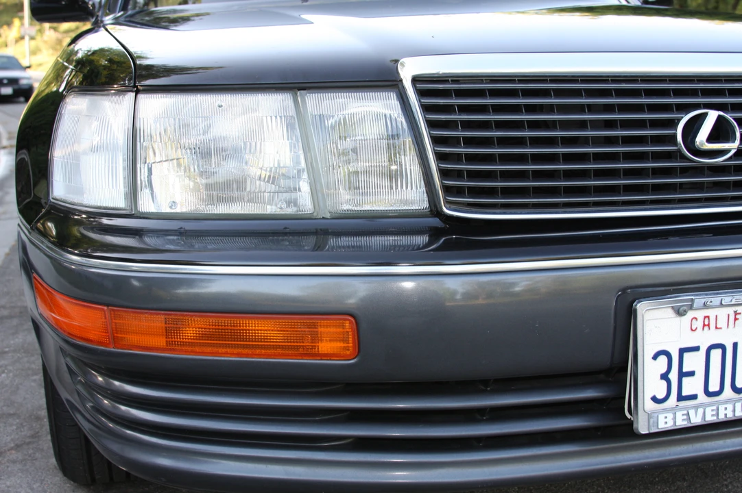 1993 Lexus LS 1st Gen - Image 21 of 31