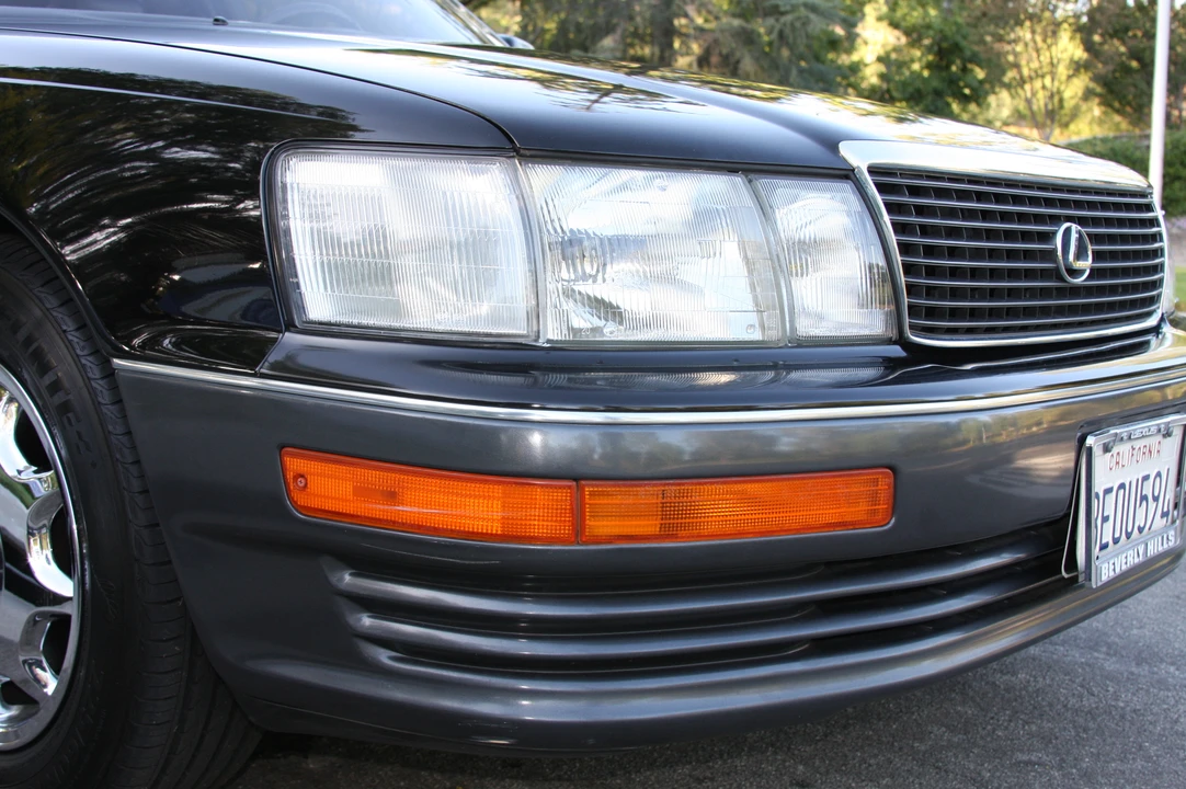 1993 Lexus LS 1st Gen - Image 19 of 31