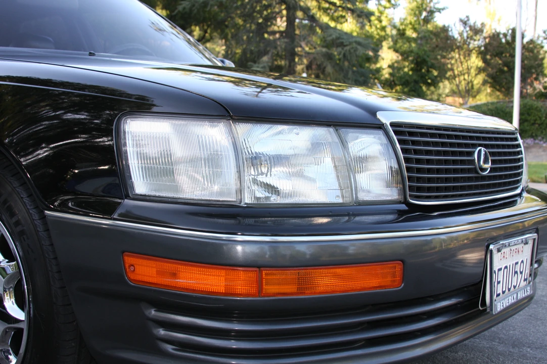1993 Lexus LS 1st Gen - Image 18 of 31