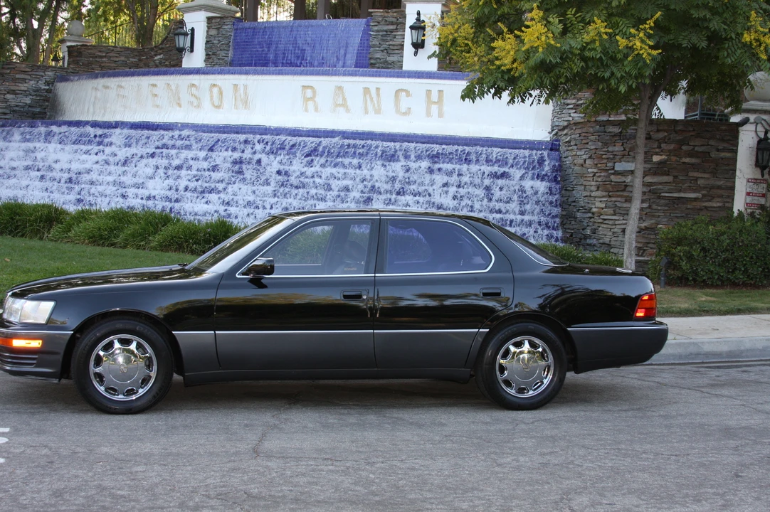 1993 Lexus LS 1st Gen - Image 10 of 31