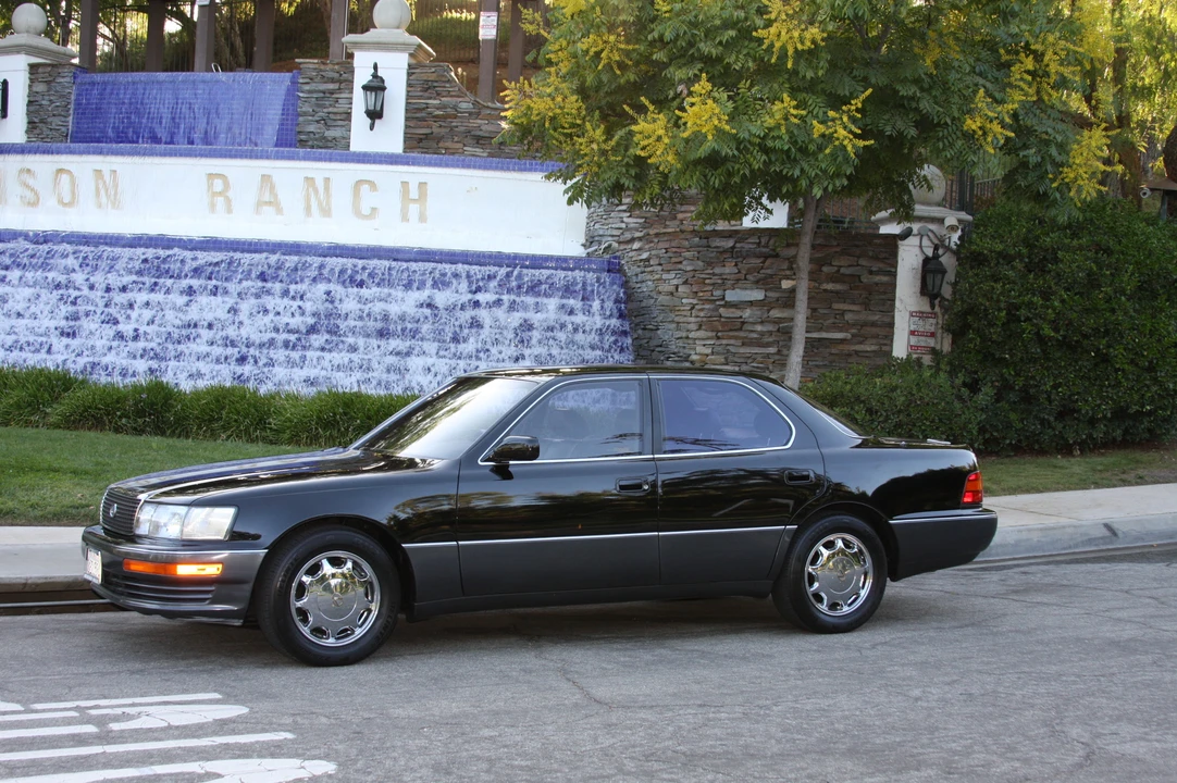 1993 Lexus LS 1st Gen - Image 9 of 31