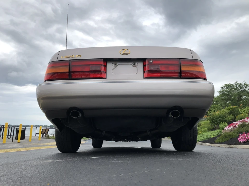1993 Lexus LS 1st Gen - Image 15 of 31